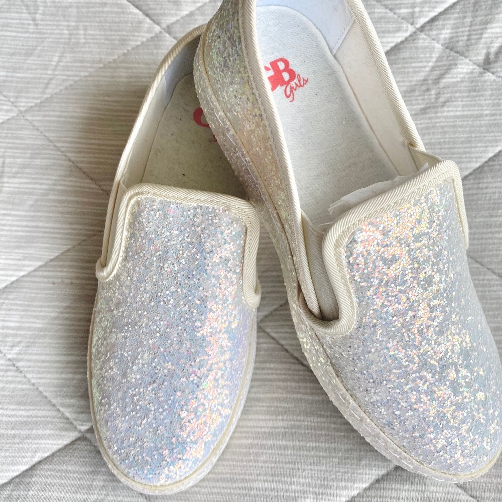 Girls shoes